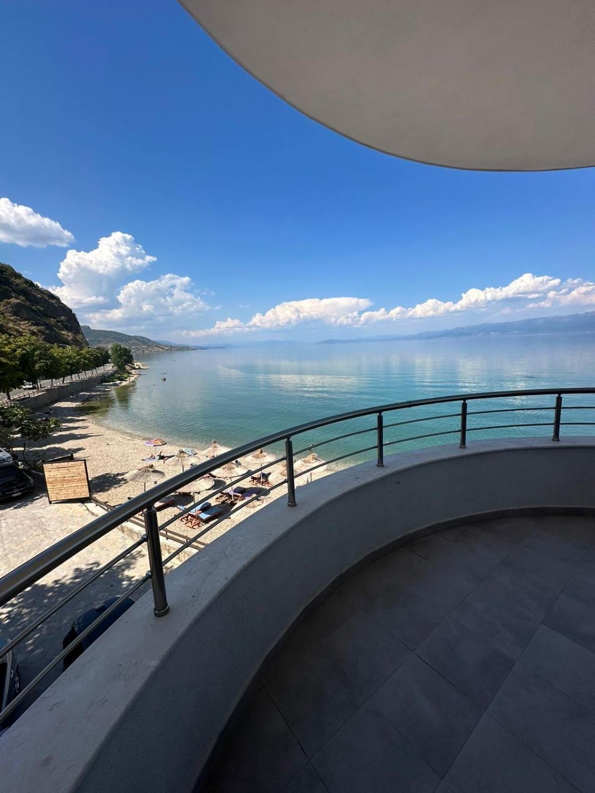 Hotel Demoli Поградец Экстерьер фото