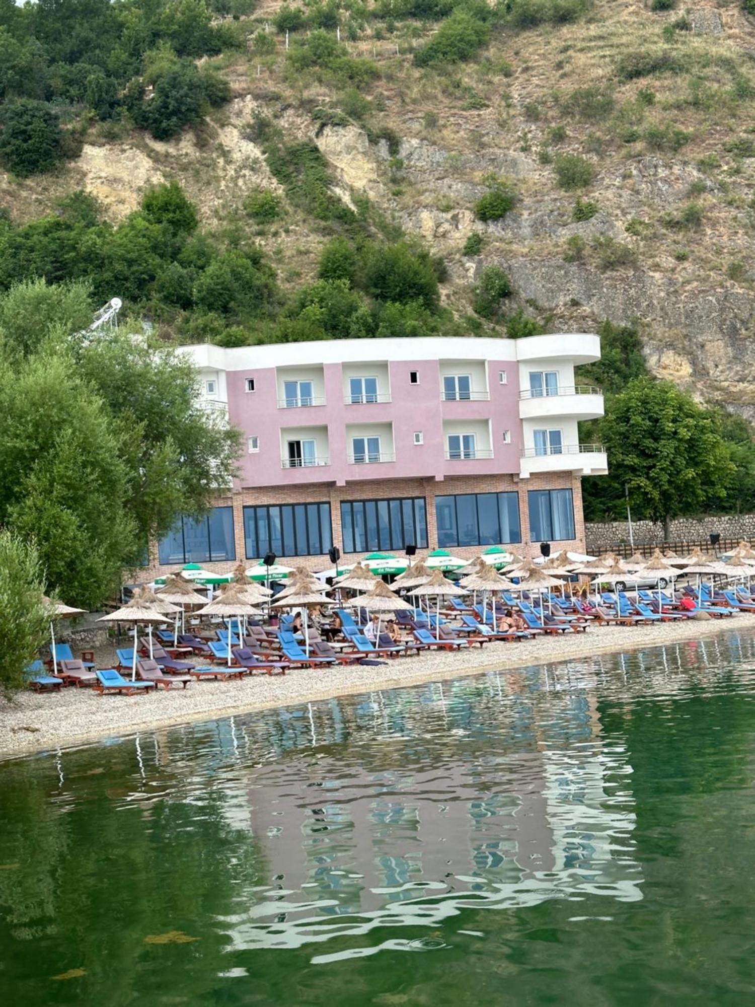 Hotel Demoli Поградец Экстерьер фото