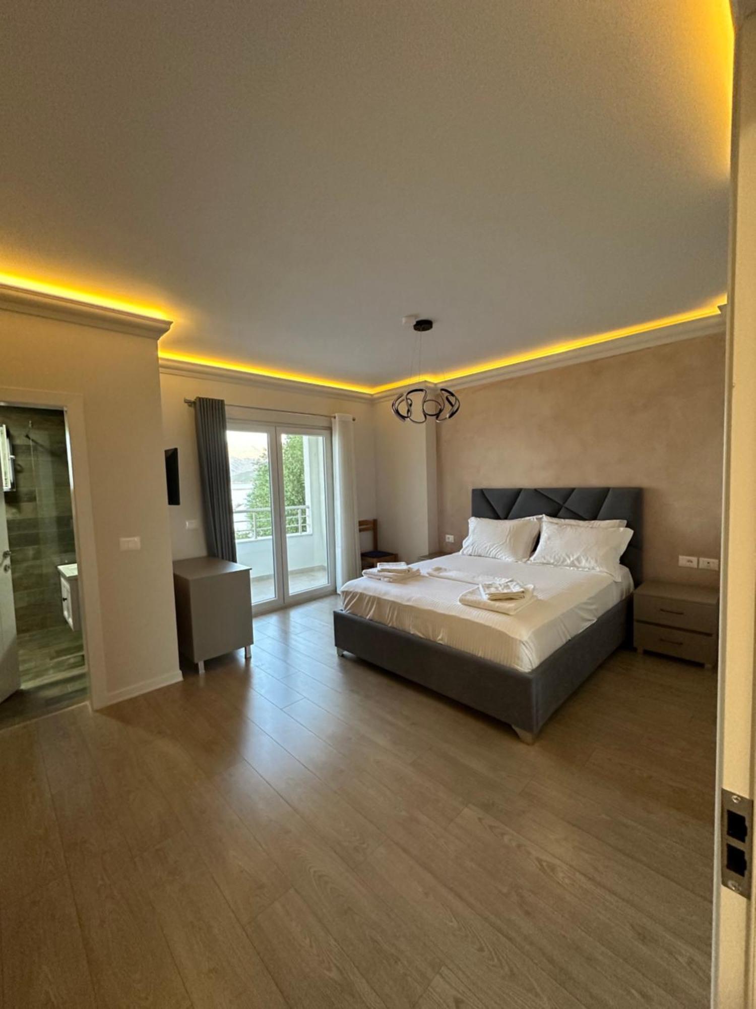 Hotel Demoli Поградец Экстерьер фото