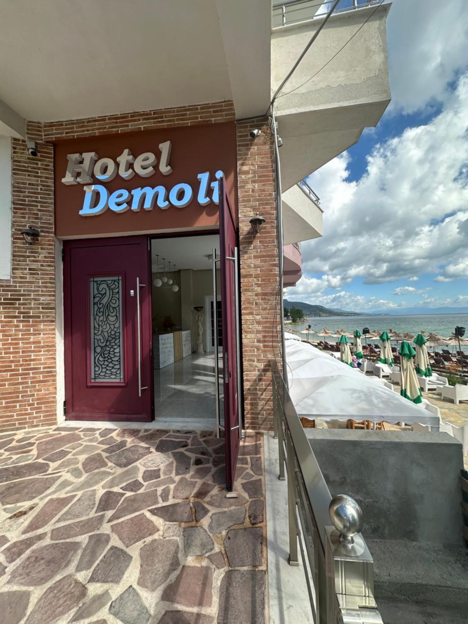 Hotel Demoli Поградец Экстерьер фото